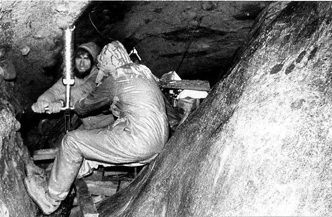 in "Les glaciers des Alpes occidentales" - Allier, 1975.
